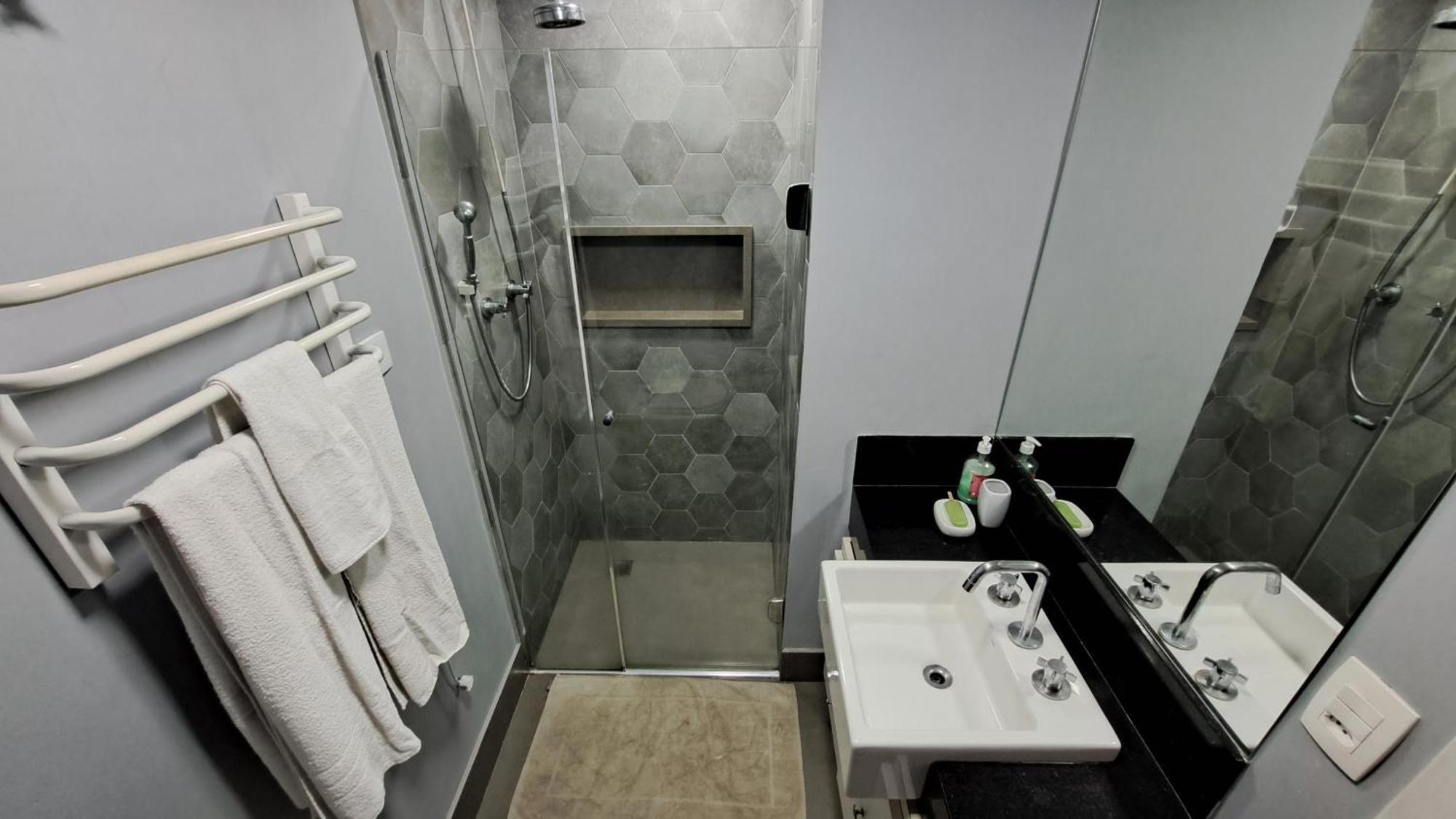Flat Confortavel - Academia - Piscina - Garagem - Melhor Localizacao Do Itaim Bibi サンパウロ エクステリア 写真