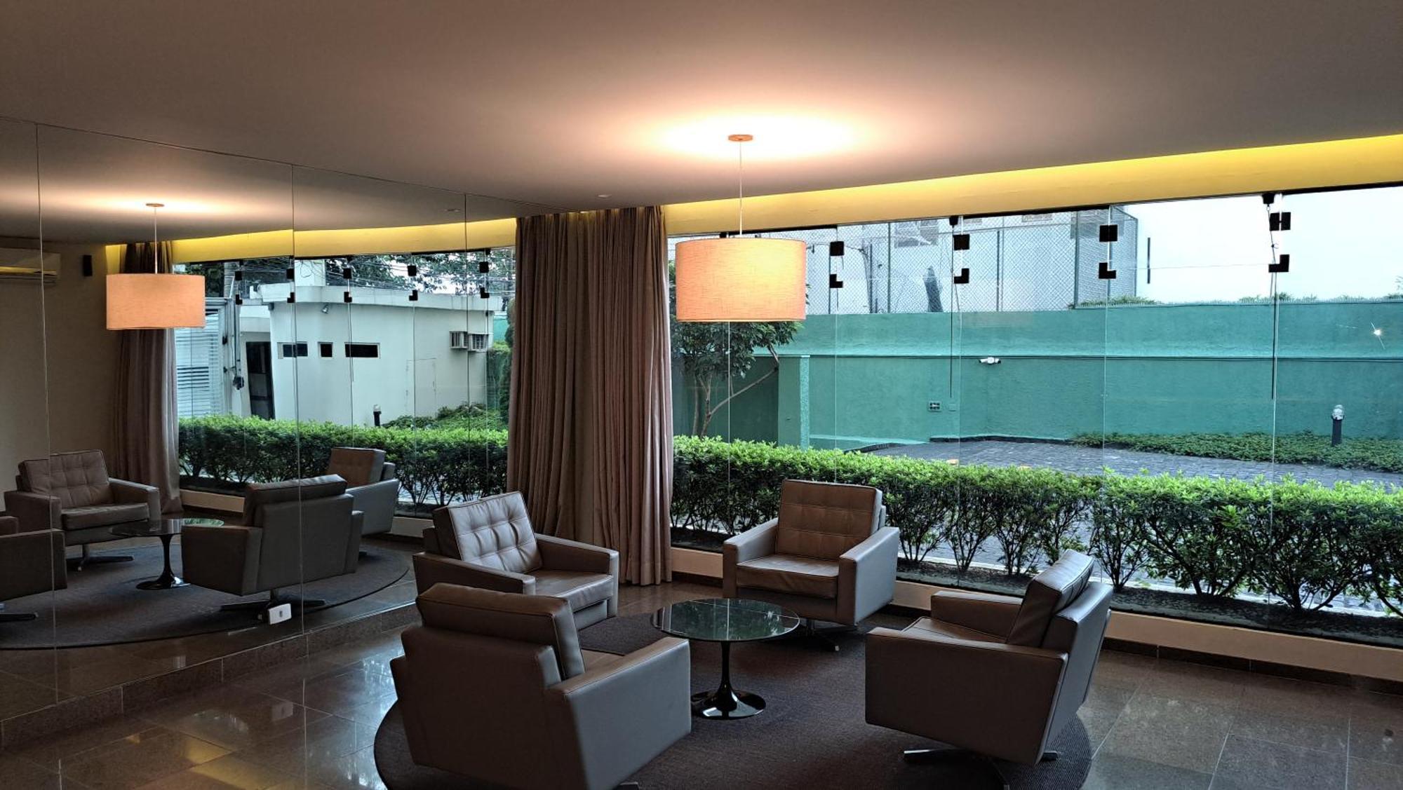 Flat Confortavel - Academia - Piscina - Garagem - Melhor Localizacao Do Itaim Bibi サンパウロ エクステリア 写真
