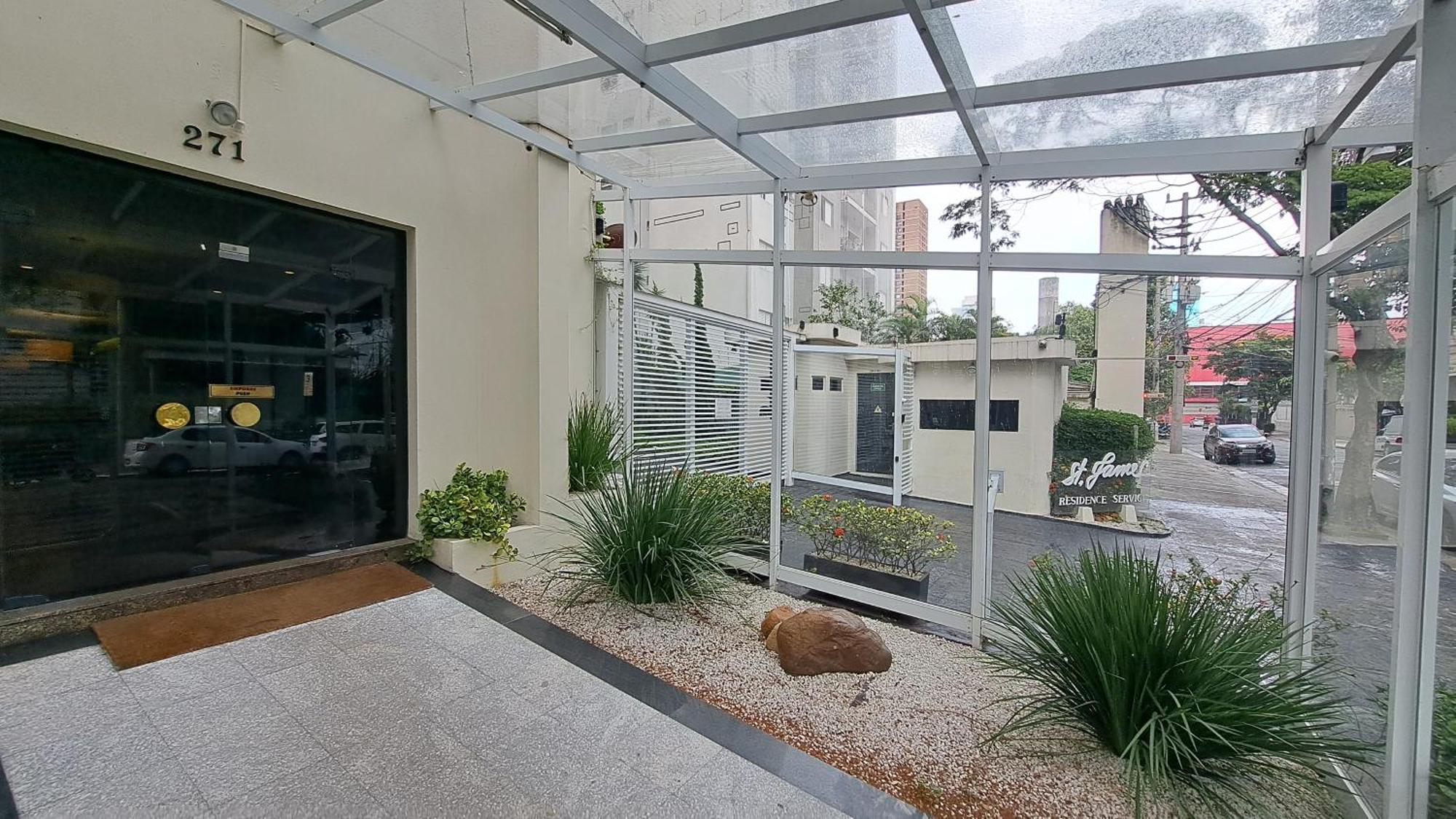 Flat Confortavel - Academia - Piscina - Garagem - Melhor Localizacao Do Itaim Bibi サンパウロ エクステリア 写真